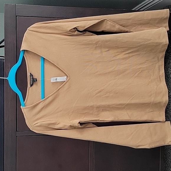 Banana Republic shirt - Picture 2 of 3